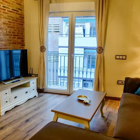 Appartement My Apartment, Alicante-center & *